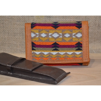 Portfel skórzany brązowy męski  z andyjskim etnicznym haftem.